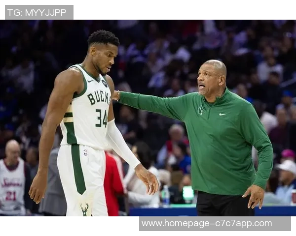 字母哥愤怒撕球衣引发更衣室冲突雄鹿惨败后气氛紧张不已