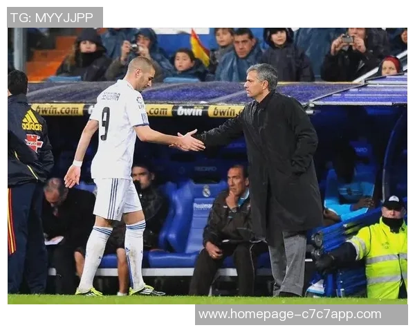 本泽马的传奇之路:从天才少年到世界足球巨星的辉煌历程 本泽马的传奇之路:从天才少年到世界足球巨星的辉煌历程